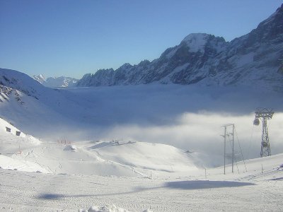 Morgens am Firstbahn bergstation