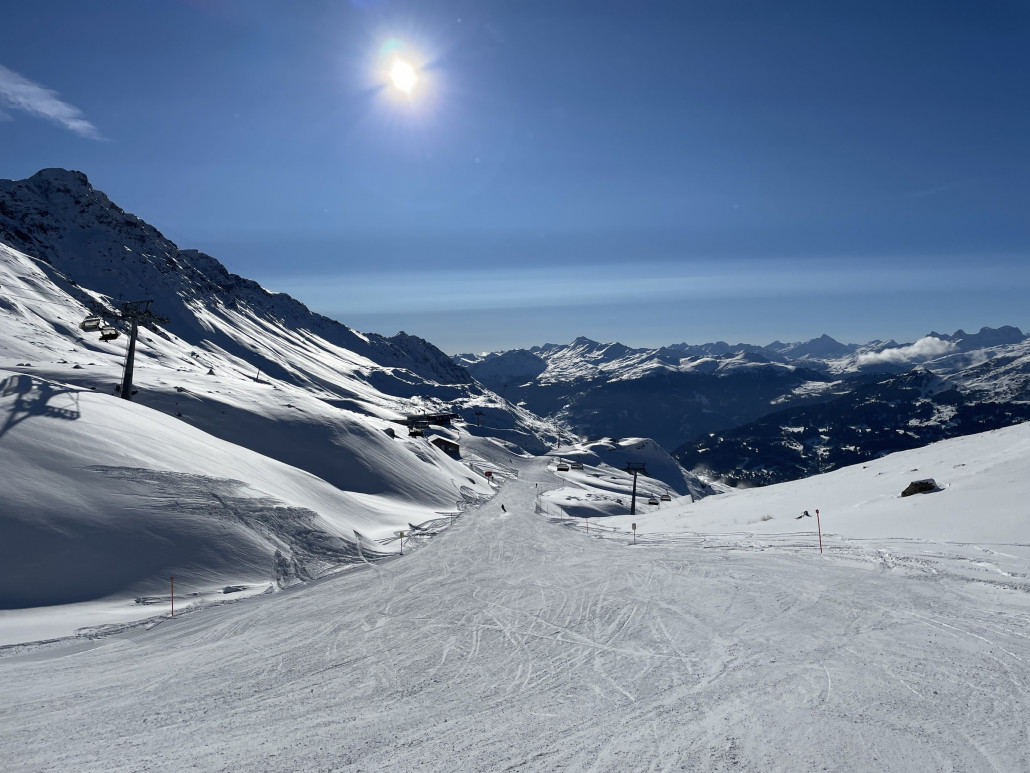Zurück auf der Westseite der Lenzerheide. Nach der Mittagszeit ist es schon beinahe gespenstisch leer hier. So könnte es aus rein egoistischer Sicht eigentlich immer sein.