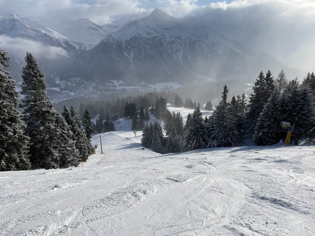 42b. Knolliger Schnee auf harter Unterlage.