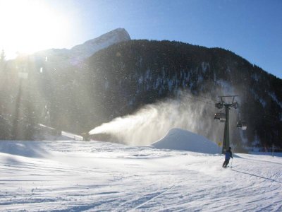 Gondel, Piste, Schneekanone, was will der Alpinforumleser mehr?