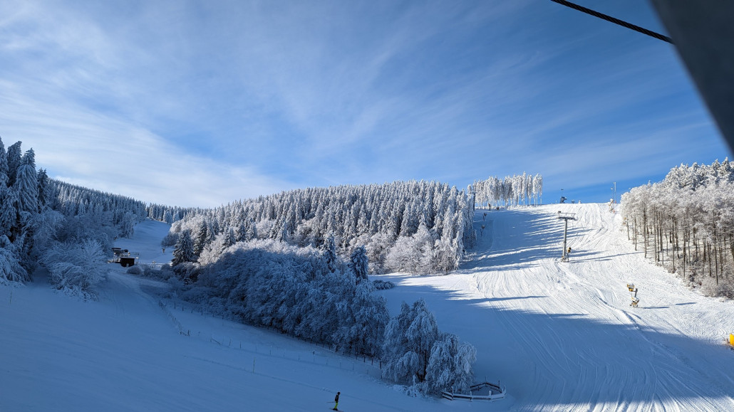 Am SB reichte es soeben zum Verschieben. Hinten am BBX wg. Schneemangels noch nichts präpariert.