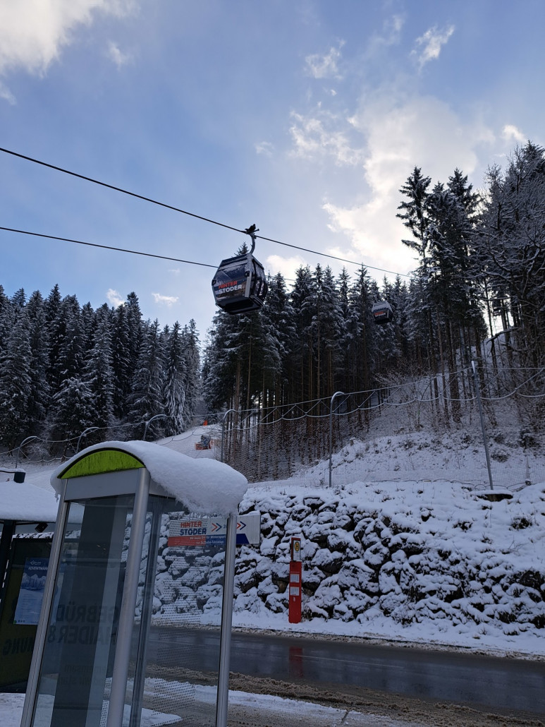 Ausfahrt über die Hauptstraße