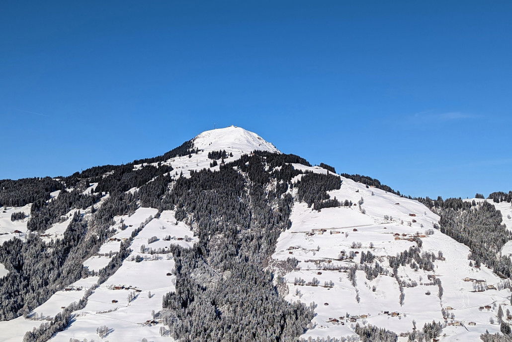 Blick aus der SkiWeltbahn zur Hohen Salve.