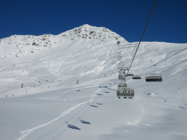 6-CLD-B Arrezjoch, darunter die Arrezjochabfahrt, links im Hintergrund die Masnerabfahrt