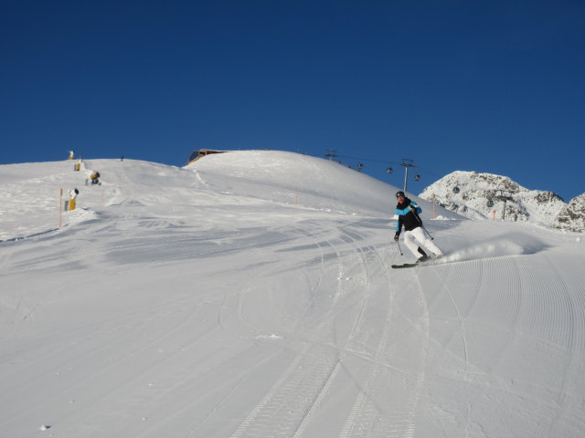 Trujeabfahrt, im Hintergrund die 6-MGD Lazid