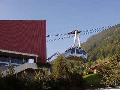 Komisch, dass LGB genau diese Bahn als Vorbild genommen hat....