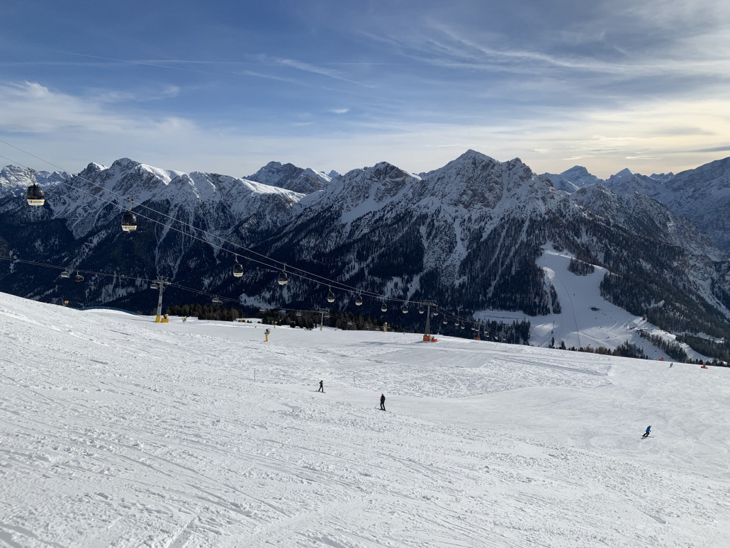 Blick hinunter Richtung Furkelpass
