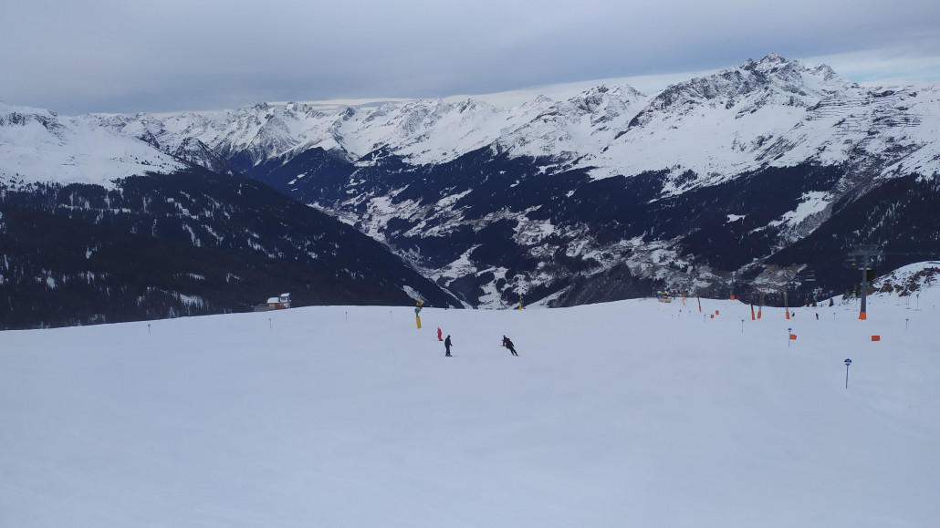 Auch die blaue Übungspiste neben dem SL ist nett zu fahren.