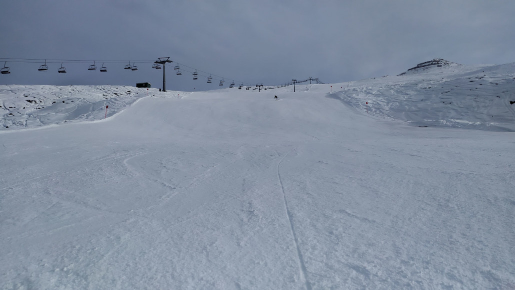 So ging die Piste an der Rossmoos direkt noch besser zu fahren. Einige natürliche Wellen sind dort in der Piste drin.