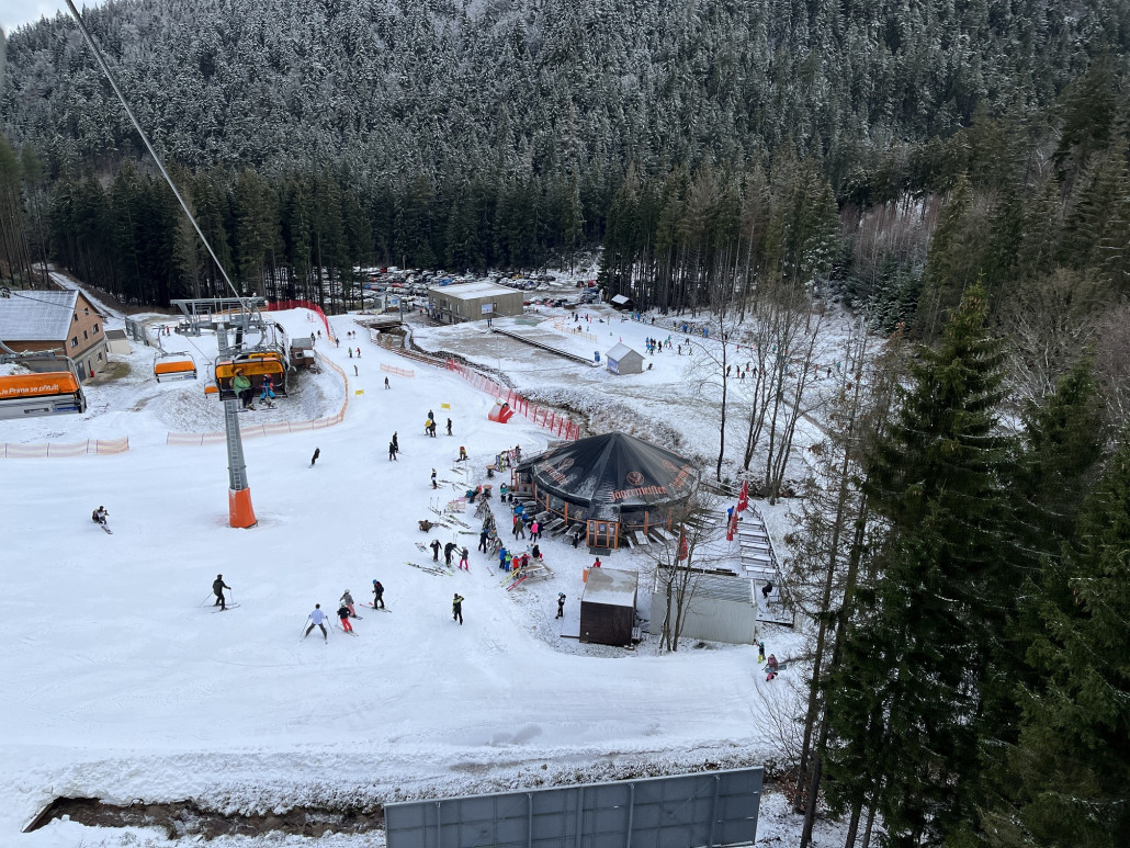 neue Zufahrt zum Lifteinstieg und zum Kinderland