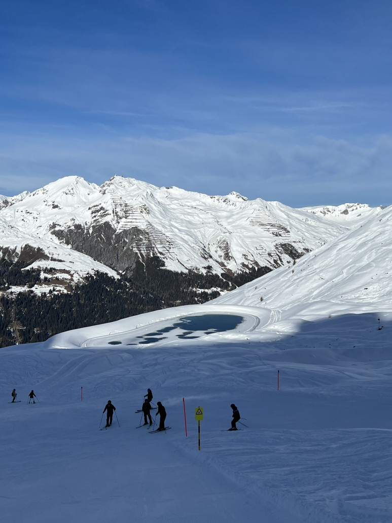 Speichersee unterhalb der Nordabfahrt