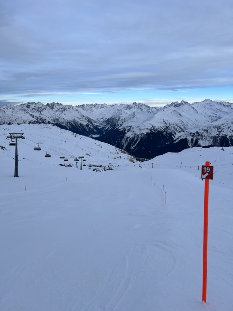 Leere Piste am Zipper kurz vor Betriebsschluss