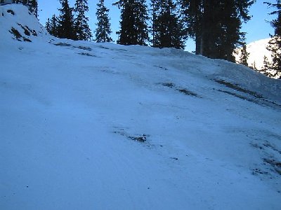 ...und sich am Ende des Tages noch die Ski ruiniert - geschlossene Talabfahrt Stretg