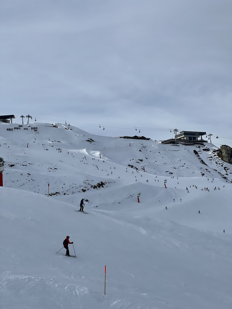 An den Liften nicht viel Wartezeit, doch auf den Pisten war einiges los…