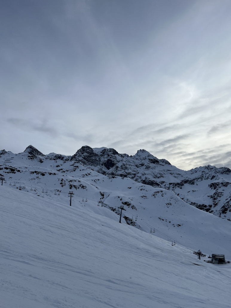 Die geschlossene Heimspitz-Bahn, wird wohl auch erstmal zu bleiben, keine Vorbereitungen erkennbar