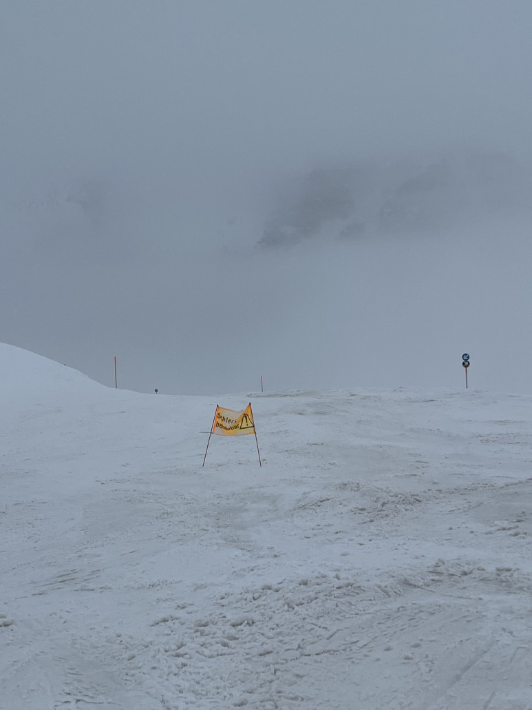 Ab der Verzweigung mit der Roten haben sie dann ein Schild auf die Blaue 45 gestellt, doch der schlimmere Teil war meiner Meinung nach der obere