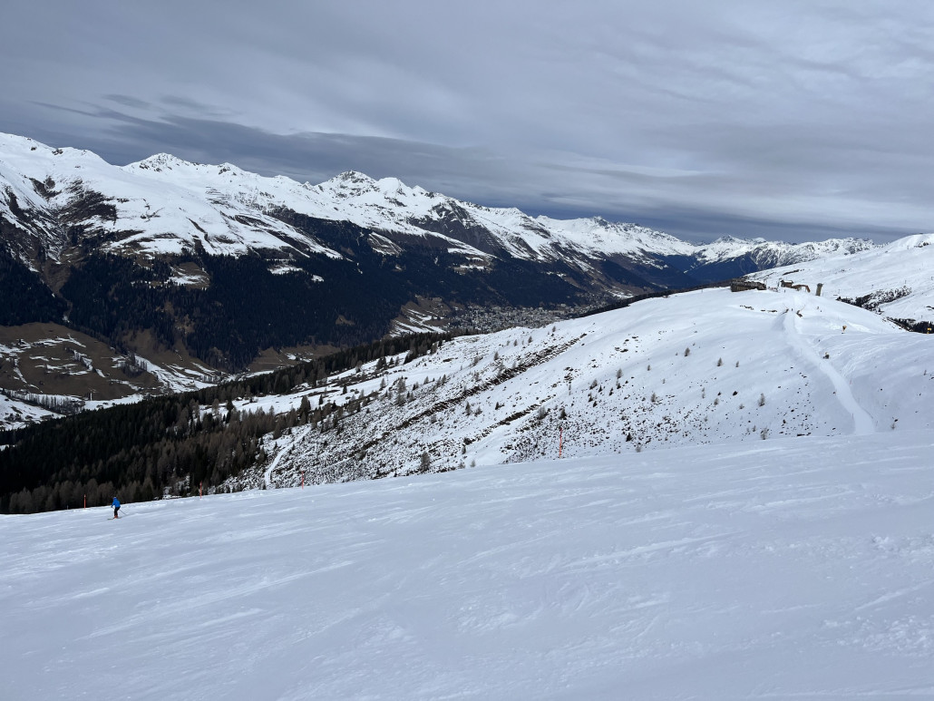 Die Wolken verdichten sich, aber die Bodensicht bleibt glücklicherweise gut.
