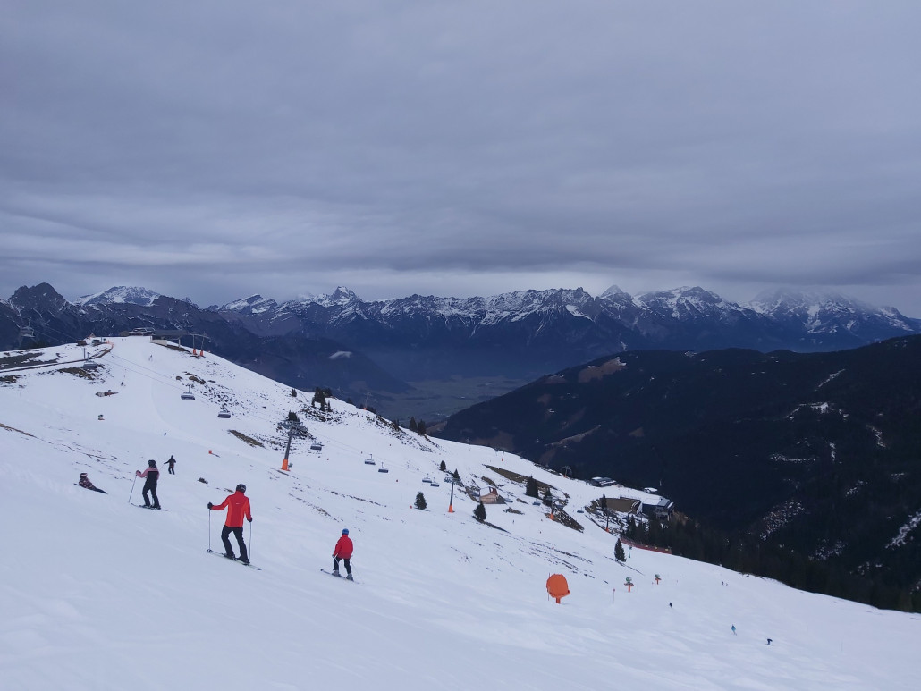 Ein kleiner Seitenblick zur neuen Arsitzkogel. Wäre es nicht schon 16:01 Uhr, hätte ich diese boch sehr gerne mitgenommen.