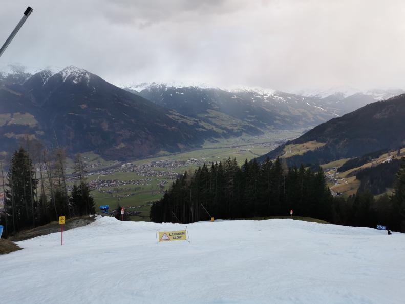 11.Und nach einer Fahrt mit dem Kristallexpress, führt micht die Skirunde wieder zurück zum Ausgangspunkt. Der Spieljochbahn, die, so denke ich, ein wirklich guter Einstieg ins Skigebiet ist..jpg