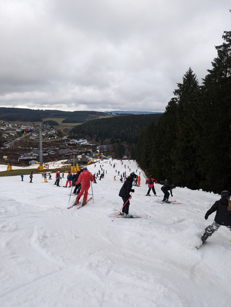 ...sehr voll. Das habe ich seit 3 Jahren nicht mehr gesehen.