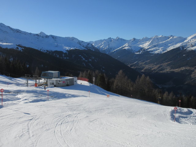 Jägerabfahrt, links daneben die Talstation des 4-CLF Rossmoos (1.970 m)