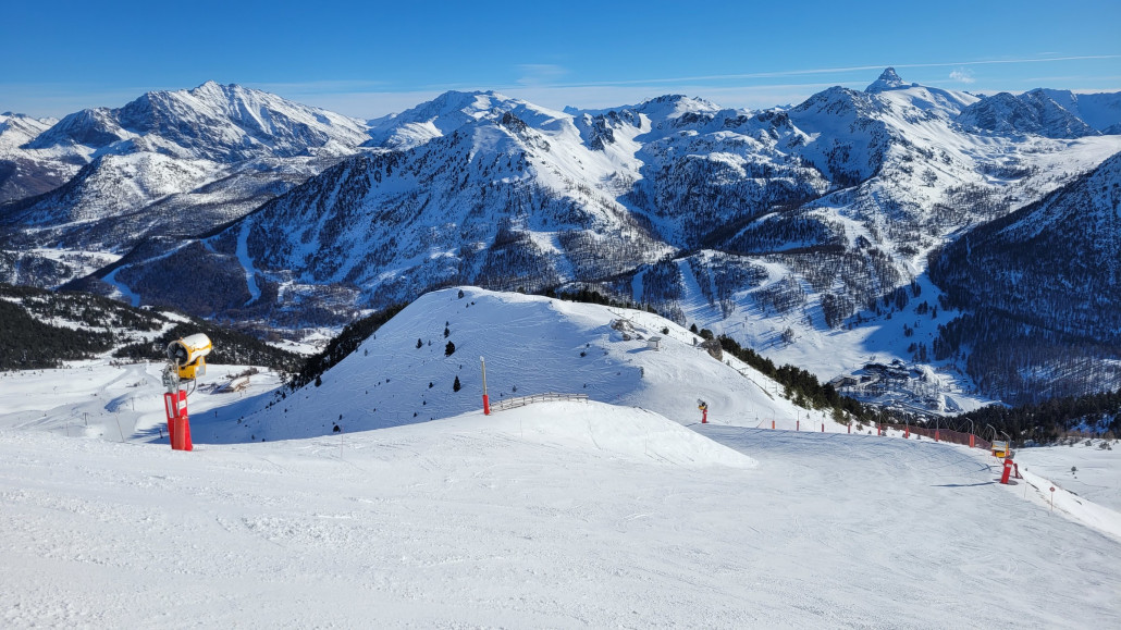 Rote Piste Chalvet, Blick auf andere Seite des Skigebiets
