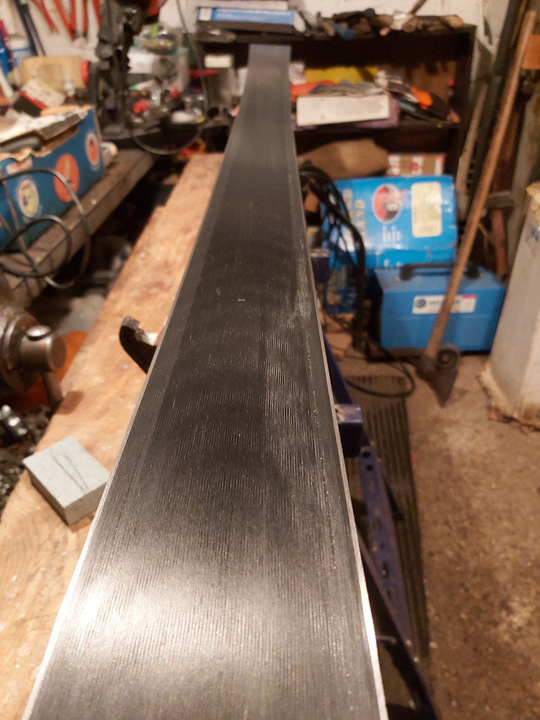 Nach dieser Misere ist man mit nichts zufrieden und so wurde der Ski noch gescheit gewachst.