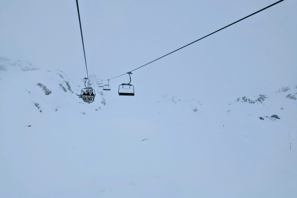 Rückweg zum Übergangsjoch im Nebel (wurd dann noch dichter als hier - Sichtweite max. 2 Sessel).