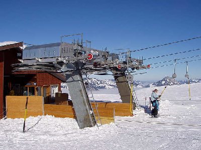 Auch ein Ersatz für einen Müllerlift der Skilift Junior. Ab dieser Saison müssten alle Schalterrollen mit Rot gekennzeichnet sein.