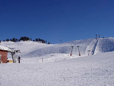 Hier der Gegenhang Skilift Junior 1+2