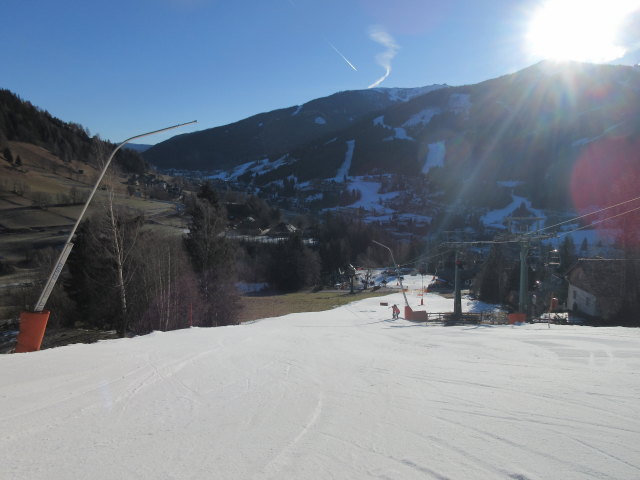 Sonnwiesenabfahrt II, darüber der 2-CLF Sonnwiesen II