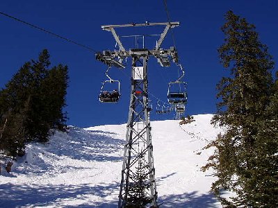 Talförderung auch für Fussgänger. Bahn macht auf 400m Strecke 200 Höhenmeter. :-)