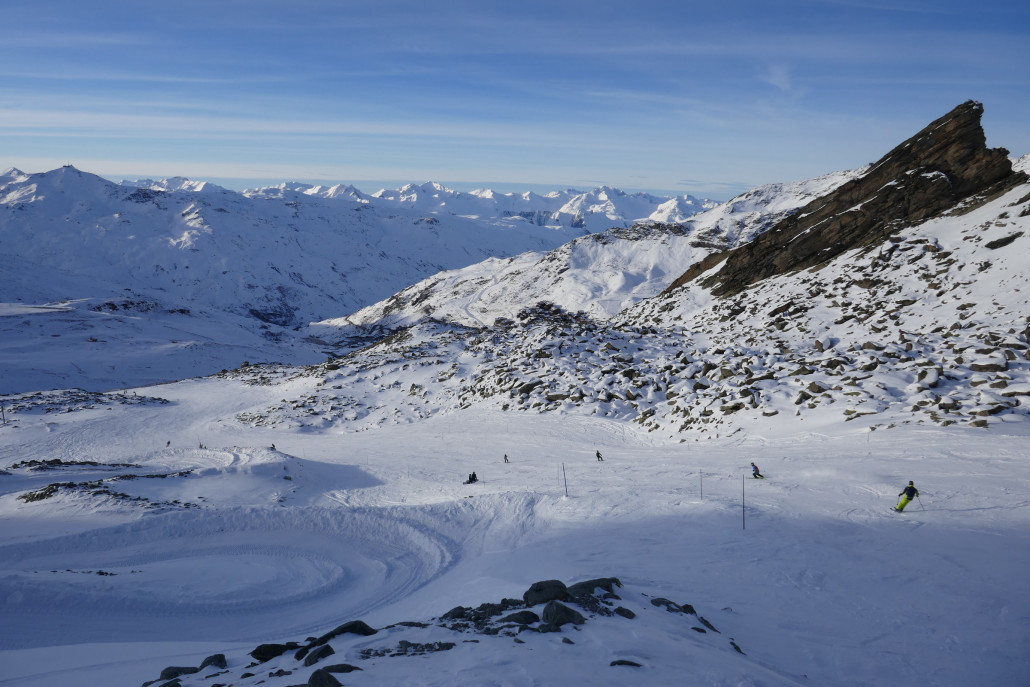 Tete Ronde Piste in der Abendsonne. Eine der 2 oder 3 Pisten heute an denen viele Steine rauskamen und denen man nicht komplett ausweichen konnte.