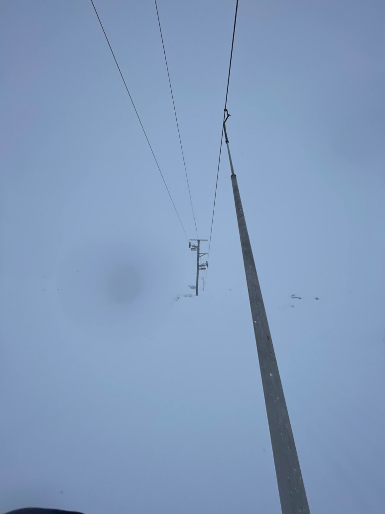 Rückfahrt per Tepes Schlepplift im dichten Nebel, danach noch ein paar Abfahrten Tougnette