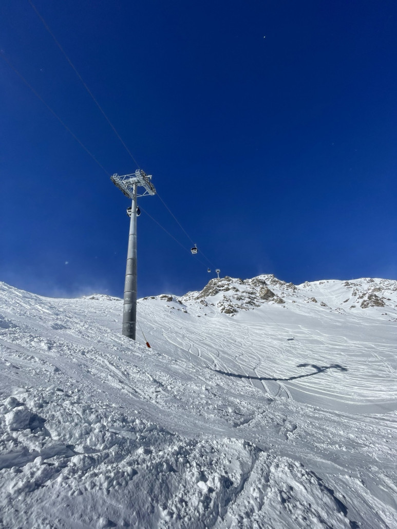 Combe Rosael mit Tiefschnee Varianten daneben