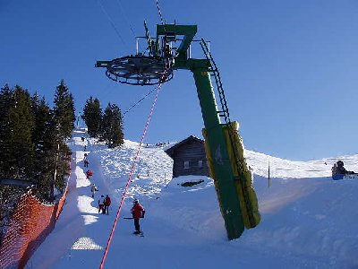 Hersteller Von Roll. Ersetzte einen Oehler Gürtellift daher diese tolle Trasse.