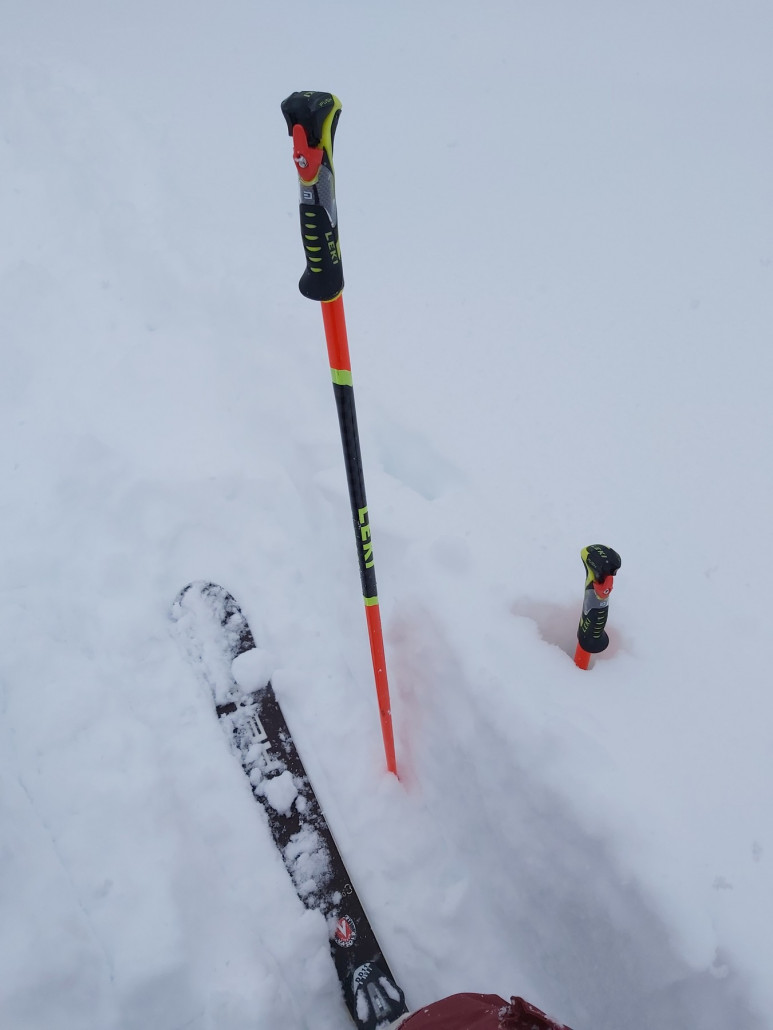 Oben auf der Alm ist es meist schon sehr gut, besonders Nord-Osthänge sind sehr gut mit Neuschnee bestückt.