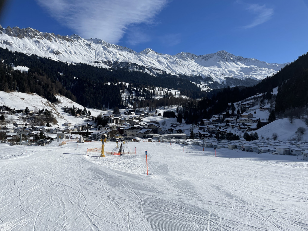 Unglaublich leerer Übungsbereich beim SL Pradafenz