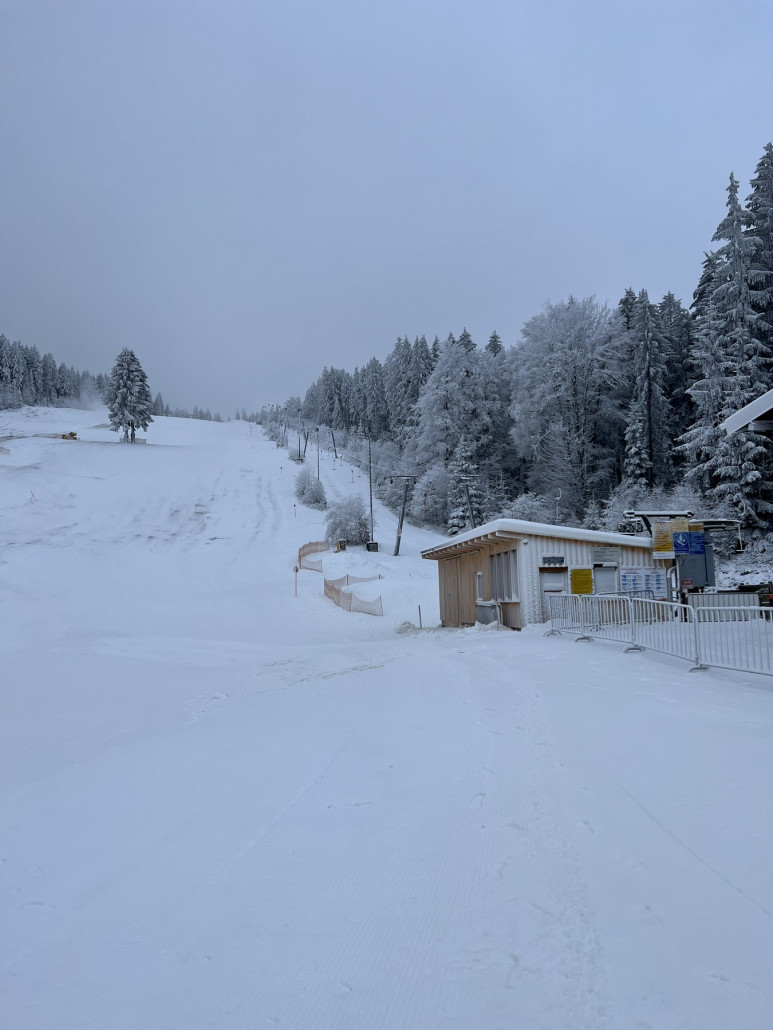 Blick auf den Hang um kurz vor 9 Uhr