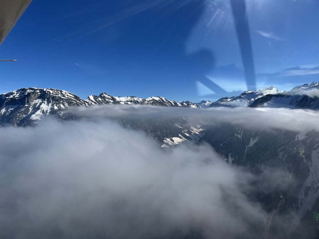 Erst über dem Urnersee können wir endlich steigen