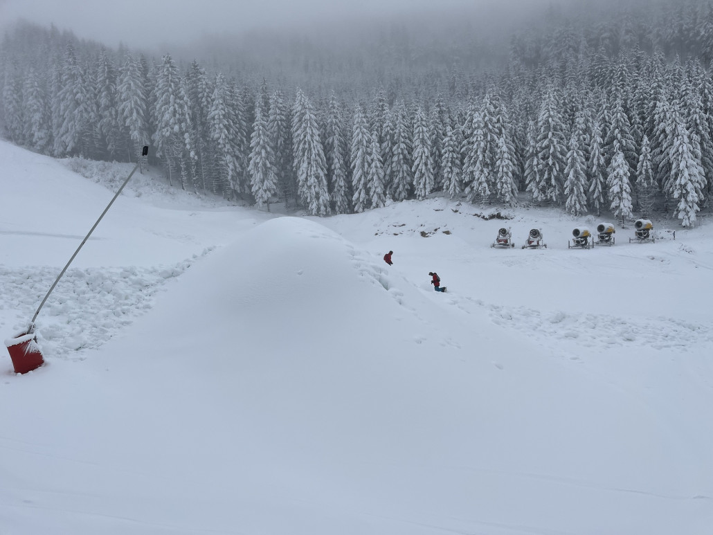 Kreuzung von "Jachymovska" und "Lazenska" mit guten Ergebnissen der Schneeproduktion