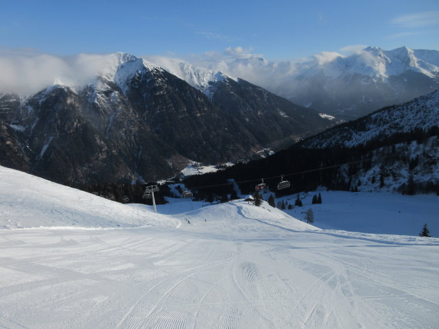 Piste "Ladurns IV", darüber der 6-CLD-B Wastenegg