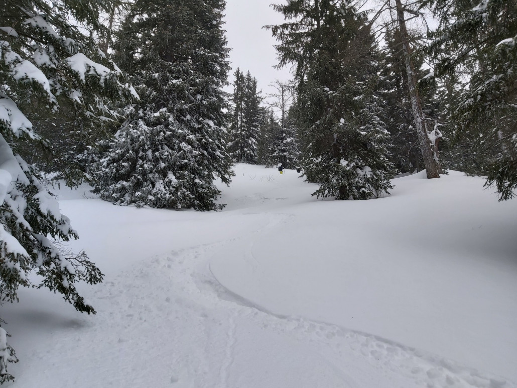 Bis halb Vier blieb ich in der Nähe der Route Kanal. Es gab keinen Grund zu wechseln und es kann eigentlich nur schlechter werden. Nichts, nur ich und ein paar Tourengeher und die die hier fuhren nahmen einen anderen Weg entlang der zweiten Sektion während ich die alte Route als einfahrt nahm, zum Glück.