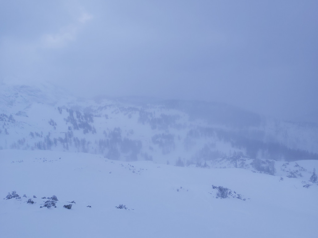 Am Lawinenstein sehr windig und hart gepresst.