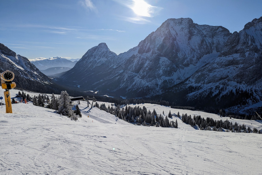 Blick vom Issentalkopf Richtung Gaistal.
