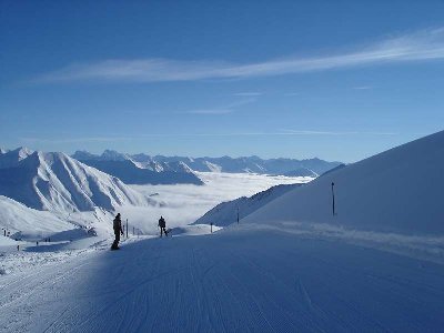 Die ehemalige SL - Trasse! Ne neue Piste! Unten Wolken im Tal