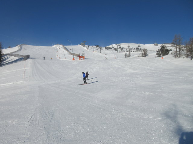 Gamskogelpiste Süd (links) und Gamskogelpiste Nord (rechts), rechts daneben der 6-CLD-B Gamskogelexpress