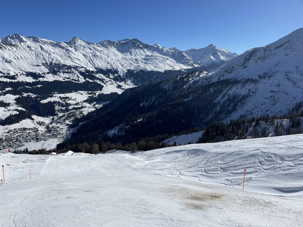 Die rote Alternative hat bereits einige apere Stellen.