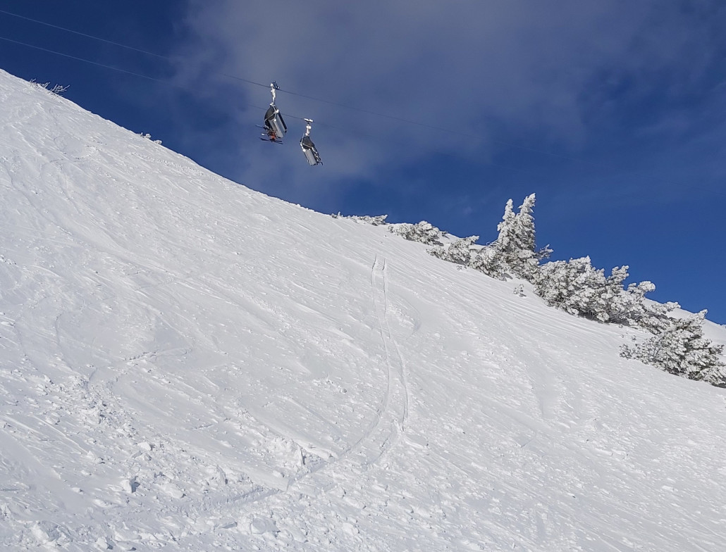 Harter Schnee am Lawinenstein. Kein einsinken bei der Landung.