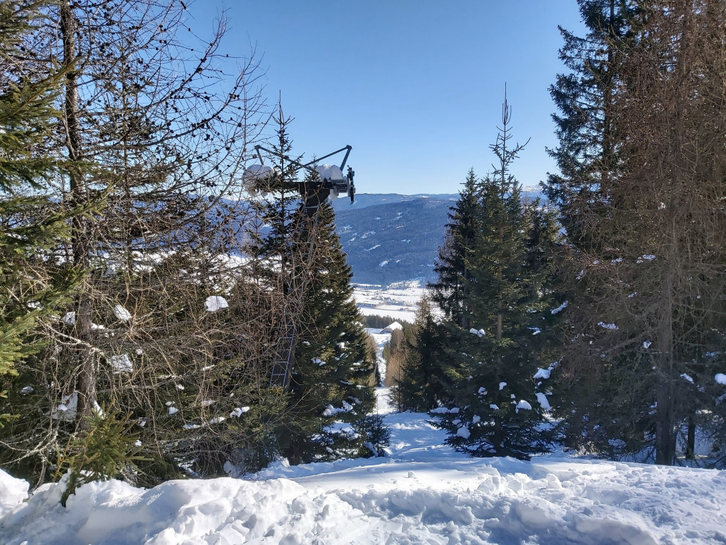 Unweit der Talstation noch eine und eine Trasse zum Veitlbauer, der Hof wo er startete. Zwei Brüder betrieben je einen Lifte.